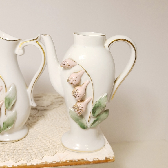 3 Vintage UCAGCO BUD VASE with Lily of the Valley Flowers circa 1946-1956 - Picture 5 of 9